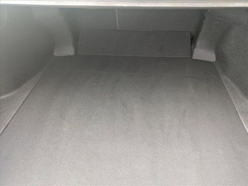 Used 2022 Toyota Camry LE image 6