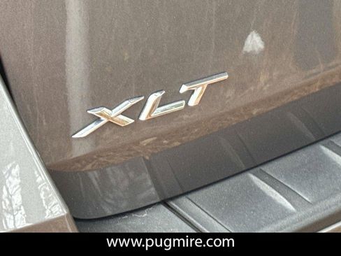 Used 2024 Ford Explorer XLT image 9