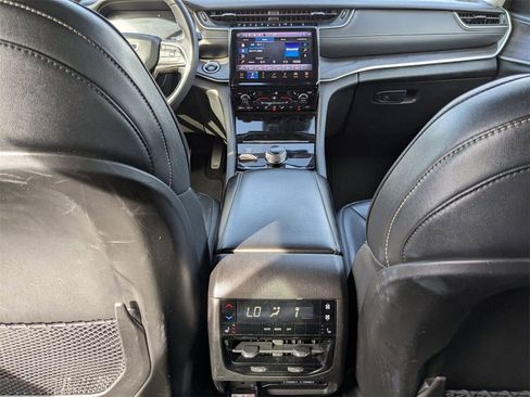 Used 2023 Jeep Grand Cherokee L Limited w/ Trailer Tow Group (B) image 34