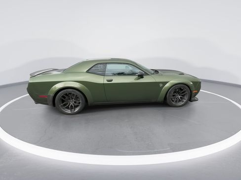 Used 2018 Dodge Challenger SRT Hellcat RWD image 22