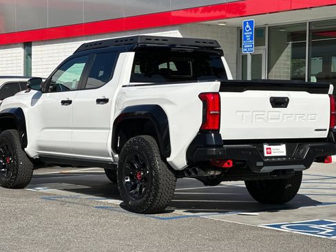 Certified 2025 Toyota Tacoma TRD Pro AWD/4WD image 6