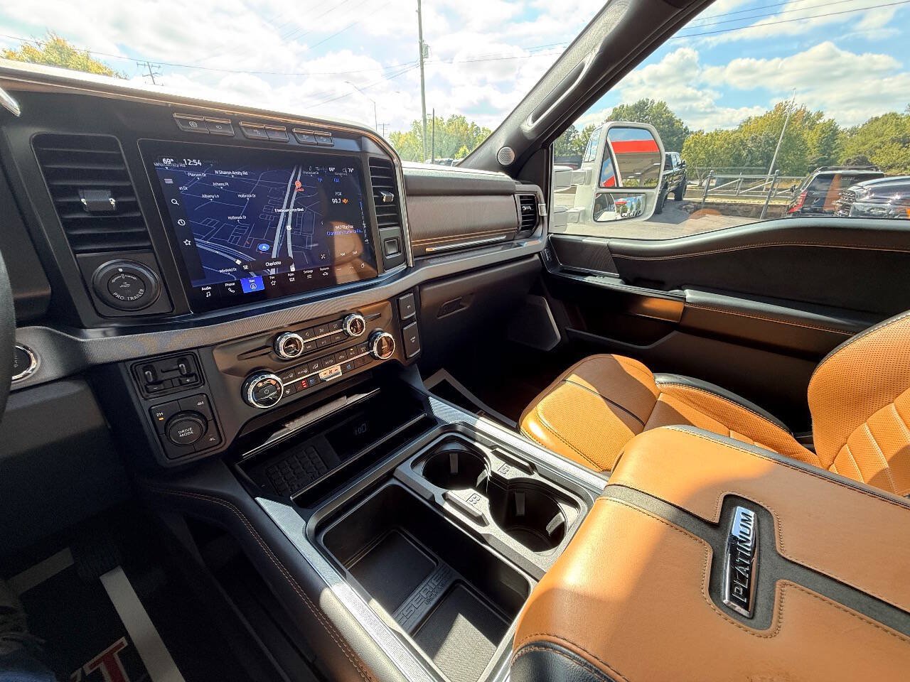 Used 2023 Ford F450 Platinum w/ FX4 Off-Road Package AWD/4WD image 34