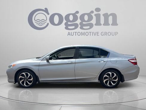 Used 2016 Honda Accord EX image 2