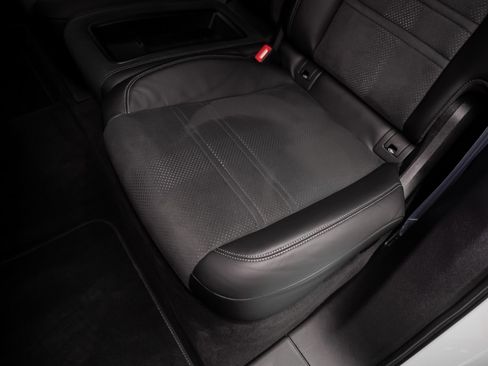 Used 2024 Porsche Cayenne Turbo GT image 69