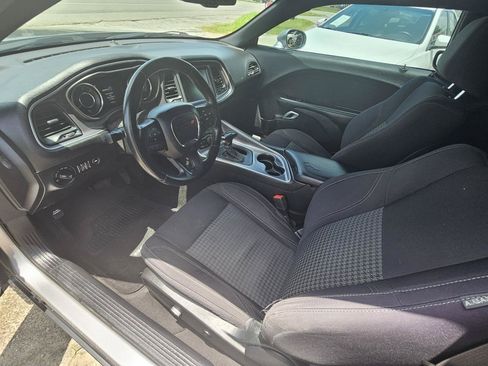 Used 2015 Dodge Challenger R/T w/ Quick Order Package 28B R/T RWD image 21