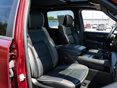 Used 2025 RAM 1500 Limited AWD/4WD image 24
