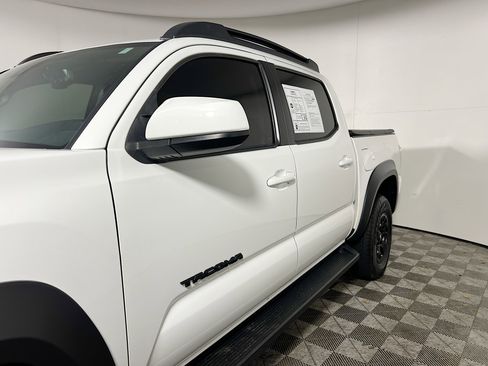 Used 2019 Toyota Tacoma SR5 image 12