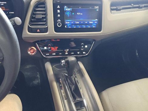 Used 2022 Honda HR-V EX image 12