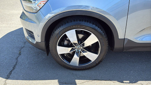 Used 2019 Volvo XC40 T5 Momentum AWD/4WD image 8