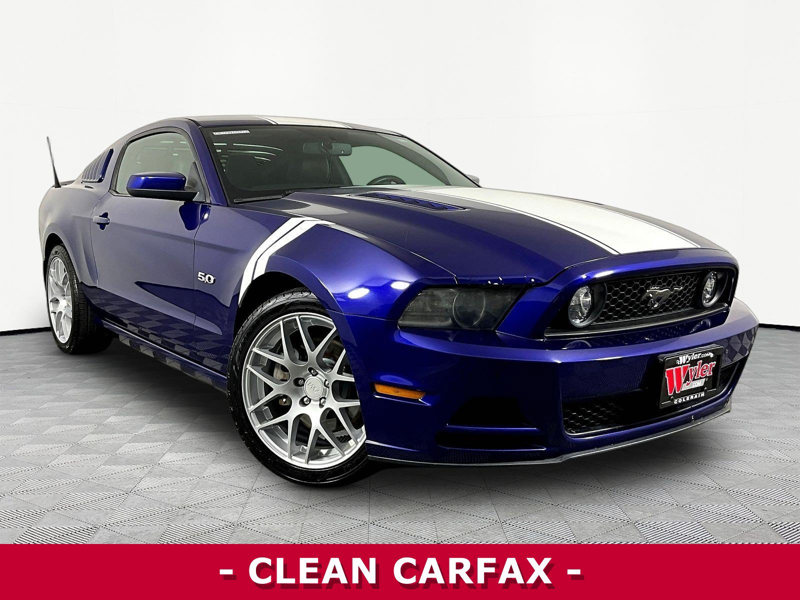Used 2014 Ford Mustang GT Premium w/ Comfort Package RWD image 3