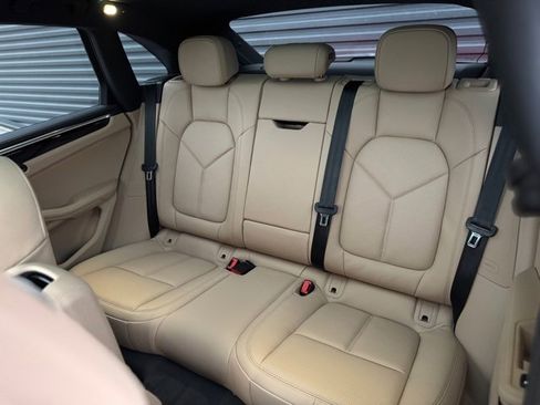 New 2026 Porsche Macan image 30