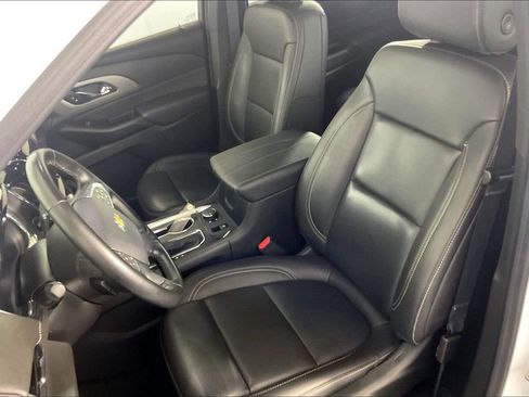 Used 2023 Chevrolet Traverse LT FWD image 34