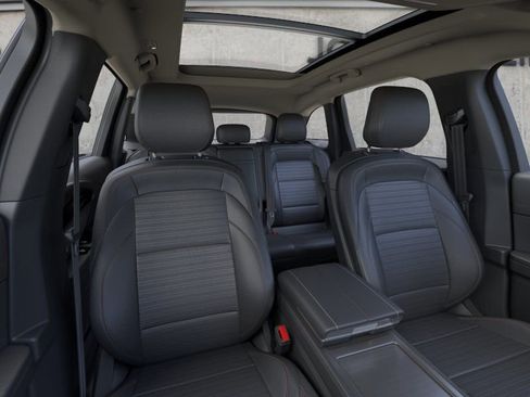 New 2026 Lincoln Nautilus Reserve AWD/4WD image 10