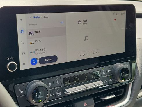 New 2026 Toyota Grand Highlander XLE FWD image 24