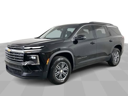 New 2026 Chevrolet Traverse LT w/ Driver Confidence Package FWD image 1