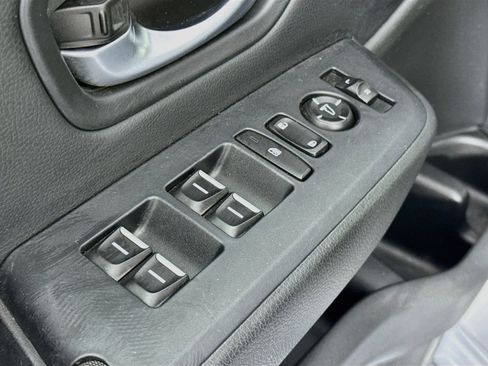 Certified 2025 Honda Pilot Sport image 17