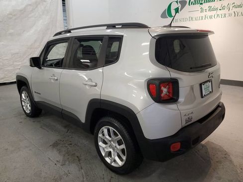 Used 2016 Jeep Renegade Latitude AWD/4WD image 4