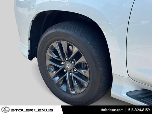 Used 2023 Lexus GX 460 Premium w/ Premium Package AWD/4WD image 17