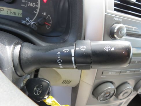 Used 2011 Toyota Corolla LE image 13