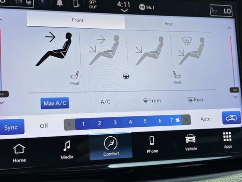 Used 2023 Chrysler Pacifica Touring-L FWD image 37