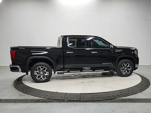 Used 2023 GMC Sierra 1500 SLT w/ SLT Premium Package image 8