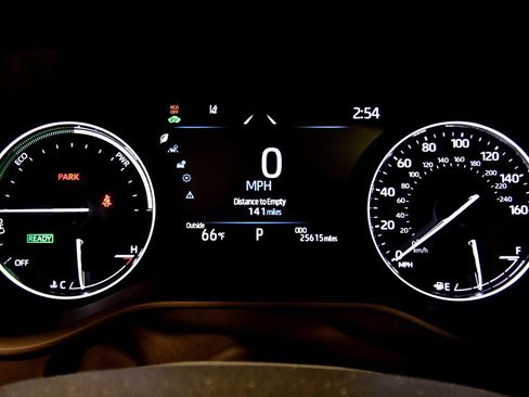 Used 2023 Toyota Sienna Platinum AWD/4WD image 26