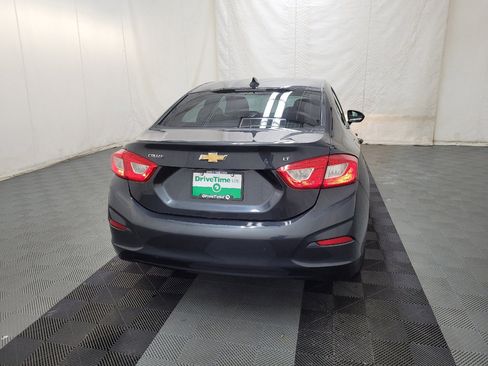 Used 2017 Chevrolet Cruze LT w/ Convenience Package FWD image 7