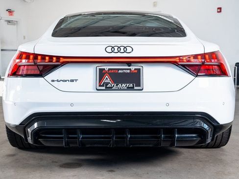 Used 2024 Audi e-tron GT Prestige image 7