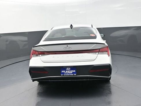 New 2026 Hyundai Elantra SEL Sport Premium FWD image 7