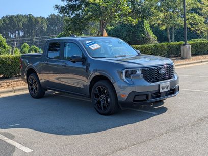 Certified 2025 Ford Maverick Lariat w/ Black Appearance Package