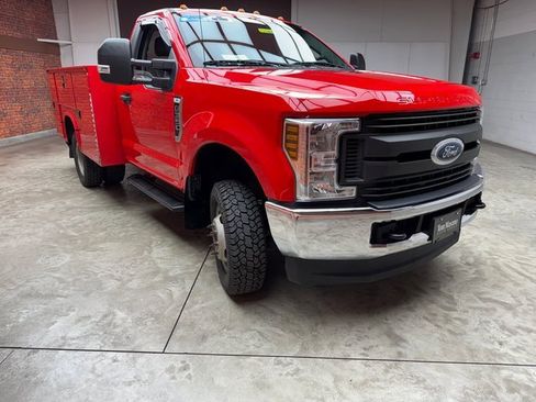 Used 2018 Ford F350 XL w/ Power Equipment Group image 7