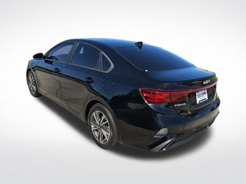 Used 2022 Kia Forte LXS FWD image 6