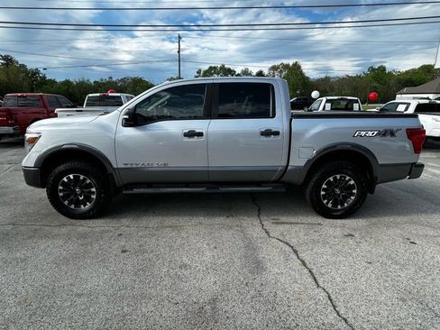 Used 2018 Nissan Titan PRO-4X image 2