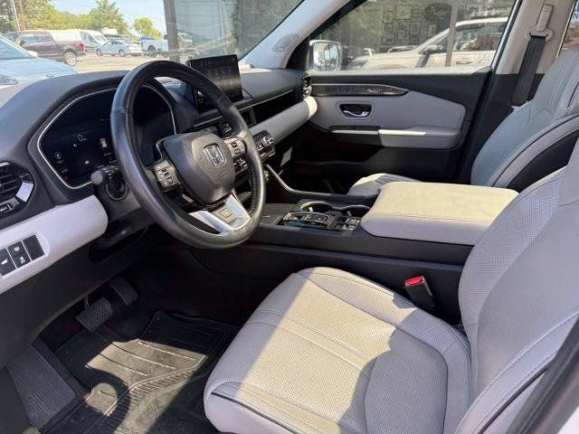 Used 2024 Honda Pilot Elite image 4