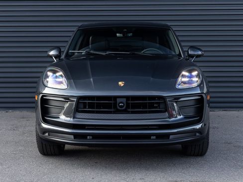 New 2026 Porsche Macan image 7