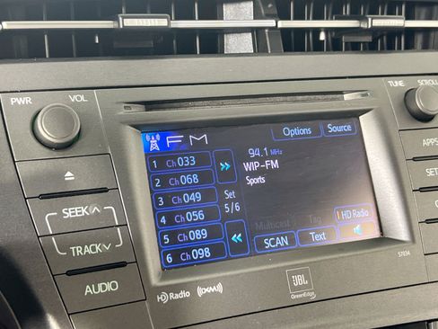 Used 2015 Toyota Prius Four FWD image 14