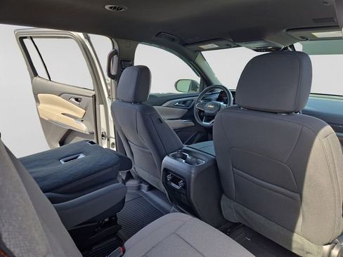 Used 2026 Chevrolet Traverse LT w/ Driver Confidence Package FWD image 14