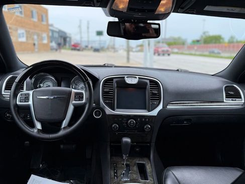 Used 2012 Chrysler 300 C AWD/4WD image 22