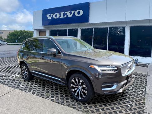 Certified 2025 Volvo XC90 B6 Plus AWD/4WD image 1