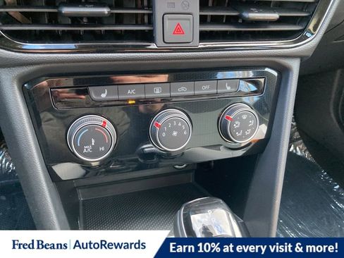 New 2026 Volkswagen Taos S image 15