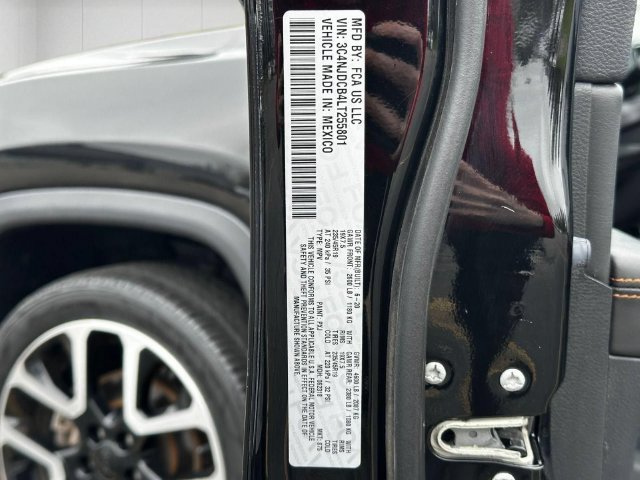 Used 2020 Jeep Compass Limited w/ Premium Lighting Group AWD/4WD image 31