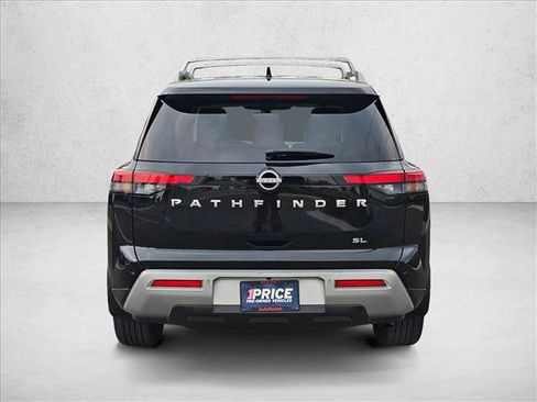 Used 2024 Nissan Pathfinder SL w/ SL Premium Package FWD image 7