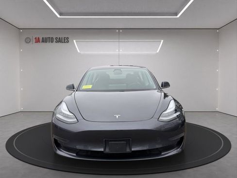 Used 2018 Tesla Model 3 Long Range image 8