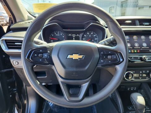 Used 2023 Chevrolet TrailBlazer LT w/ Convenience Package AWD/4WD image 25