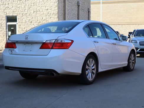Used 2015 Honda Accord EX image 3