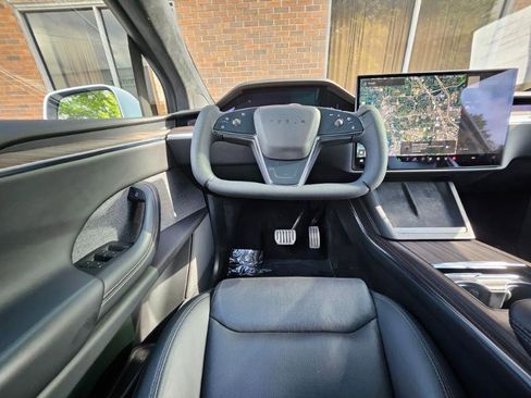 Used 2023 Tesla Model X AWD/4WD image 5