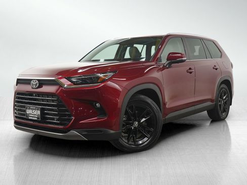 Used 2024 Toyota Grand Highlander Limited image 2