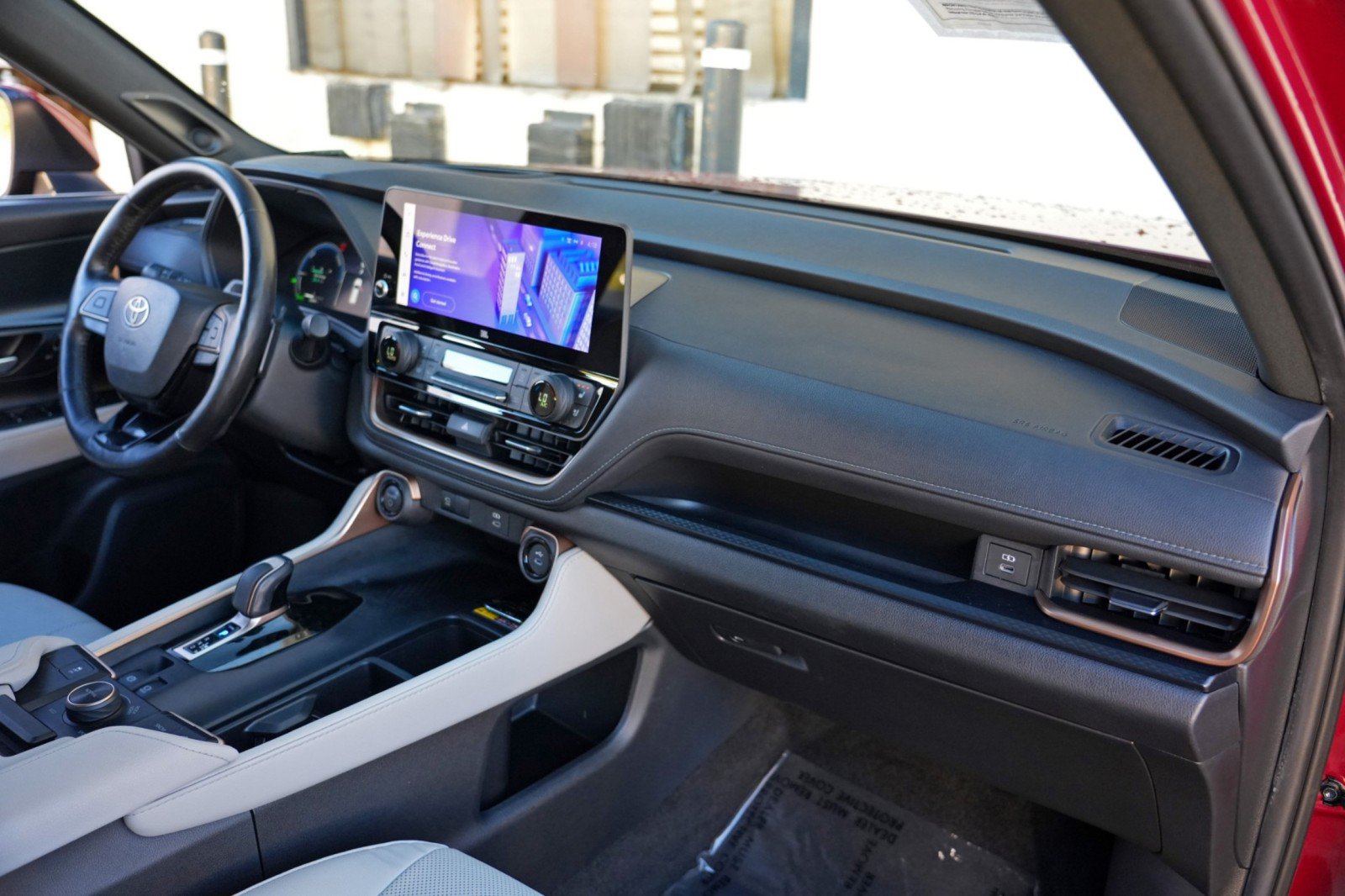 Used 2024 Toyota Grand Highlander AWD Hybrid image 15