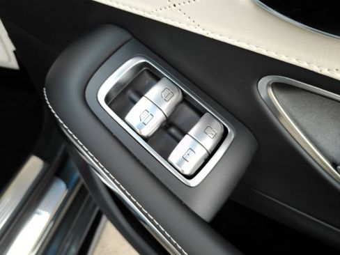 Used 2019 Mercedes-Benz S 63 AMG S 4MATIC Sedan image 32