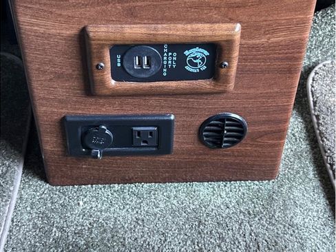 Used 2016 Ford Transit 250 148 Low Roof image 11